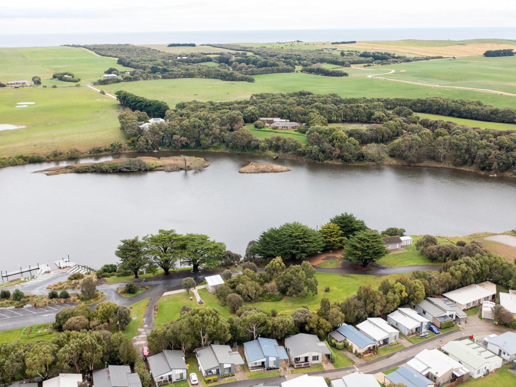 Nrma Warrnambool Riverside Holiday Park Exterior photo