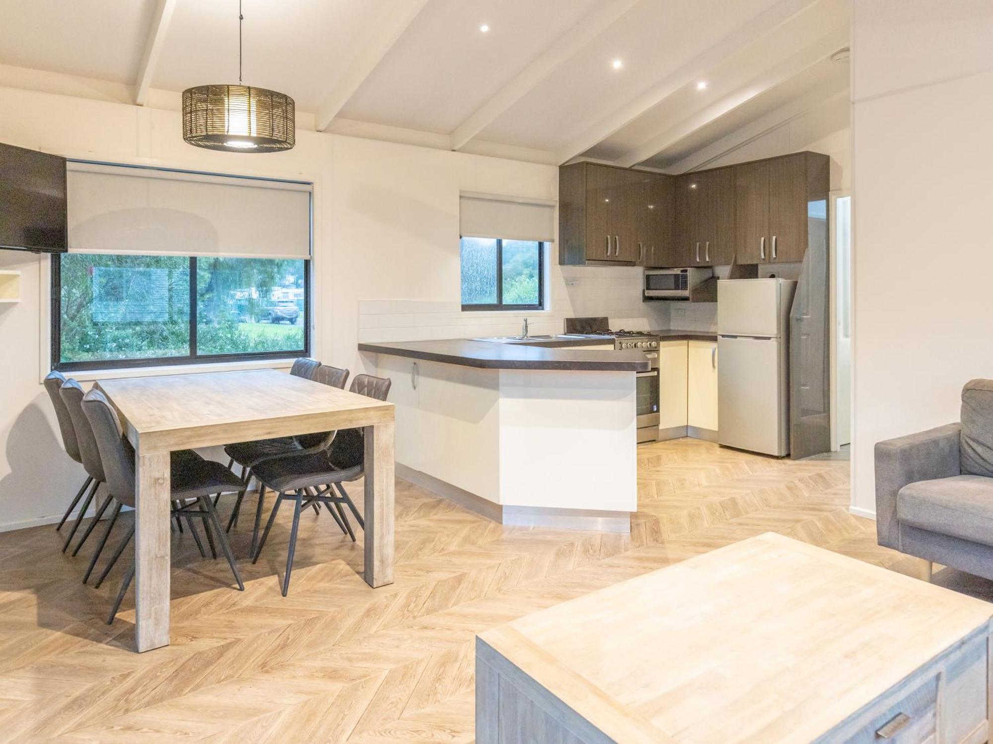 Nrma Warrnambool Riverside Holiday Park Room photo